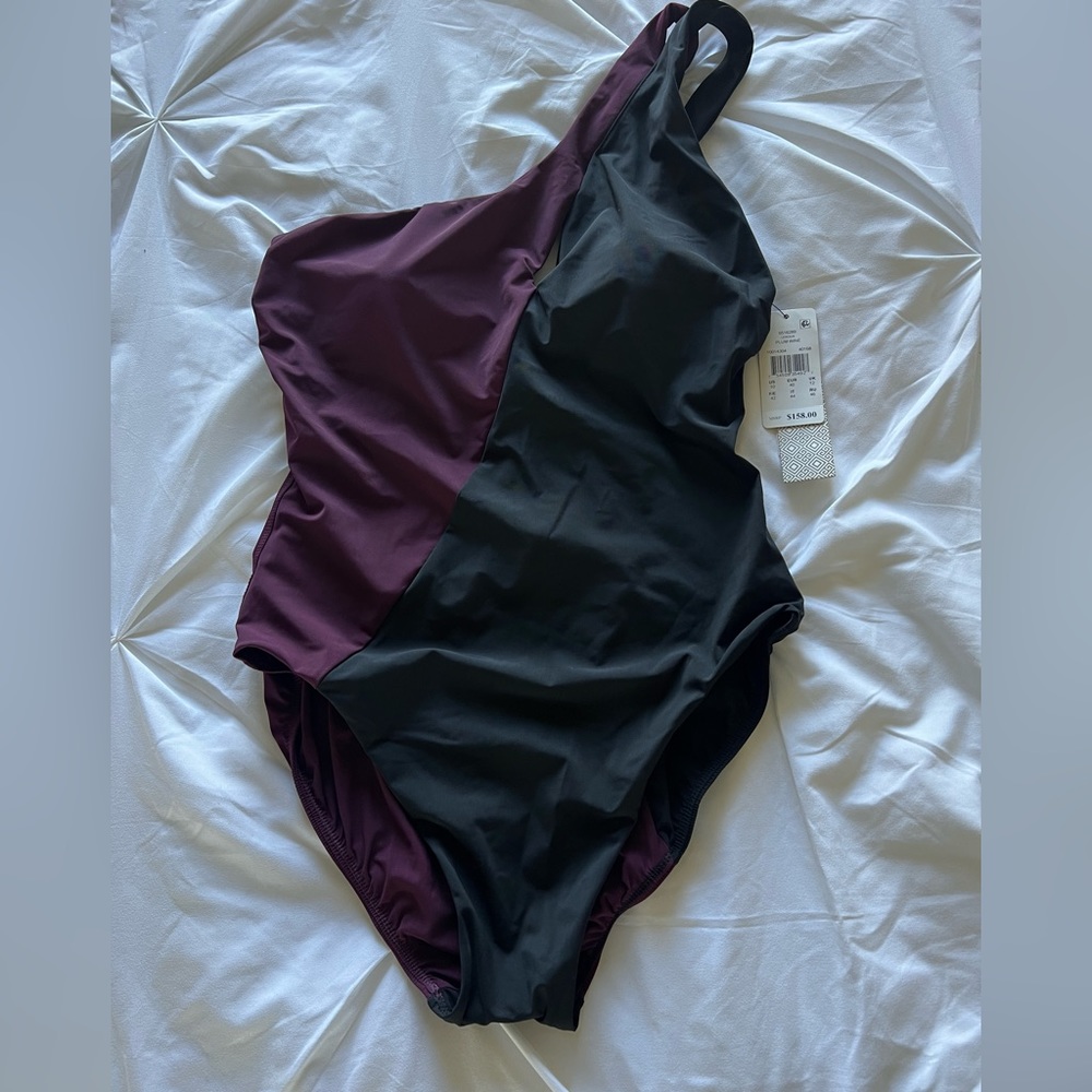 Amoressa miraclesuit one shoulder one piece